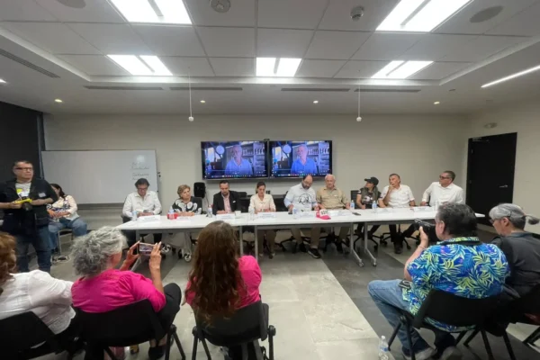 Comité plural declara a Ernesto Ruffo preso político y exige su libertad