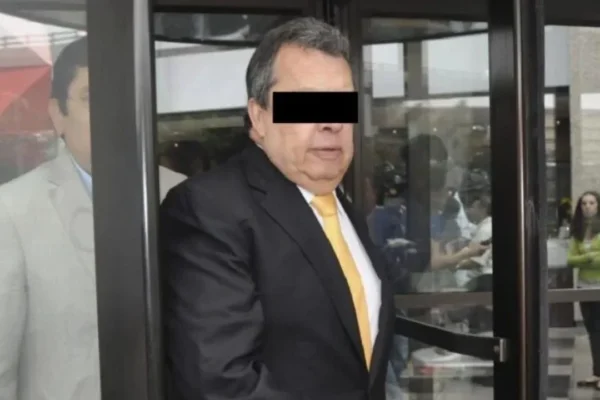 Defensa de Ángel Aguirre presenta 31 pruebas para desvirtuar entrega de videos en caso Ayotzinapa