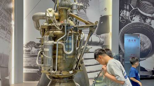 China desafía a la NASA 23 años después de su primer viaje espacial