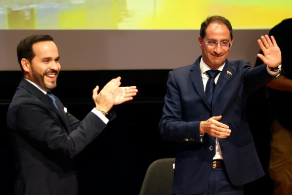 De la Espriella alinea estrategia con Washington y canaliza relación con Venezuela por EE.UU.
