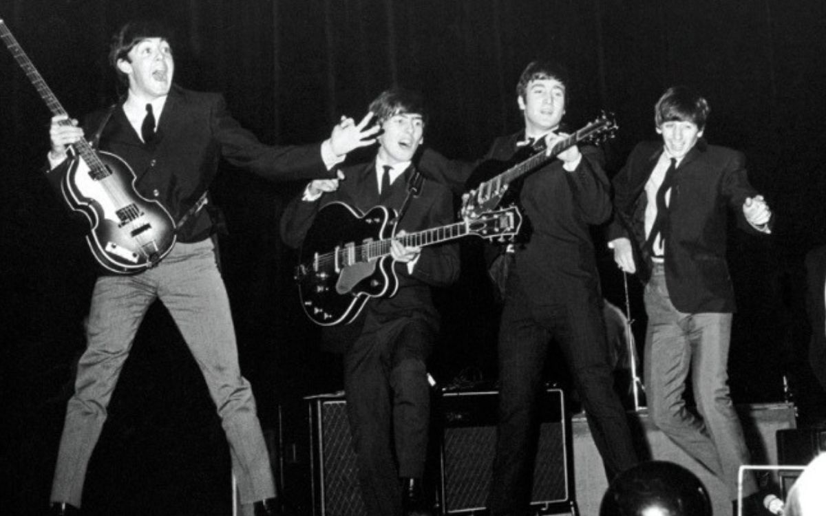 Universal firma acuerdo con Apple Corps para productos de películas de The Beatles