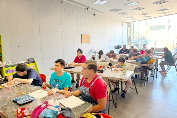 Inician en Tijuana inscripciones para taller de artes visuales con método CABA para personas autistas