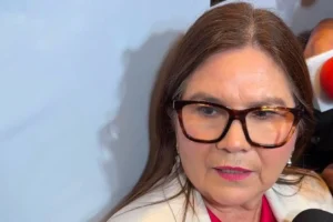 Morena designa a Imelda Castro coordinadora en Sinaloa y exige licencia a Enrique Inzunza