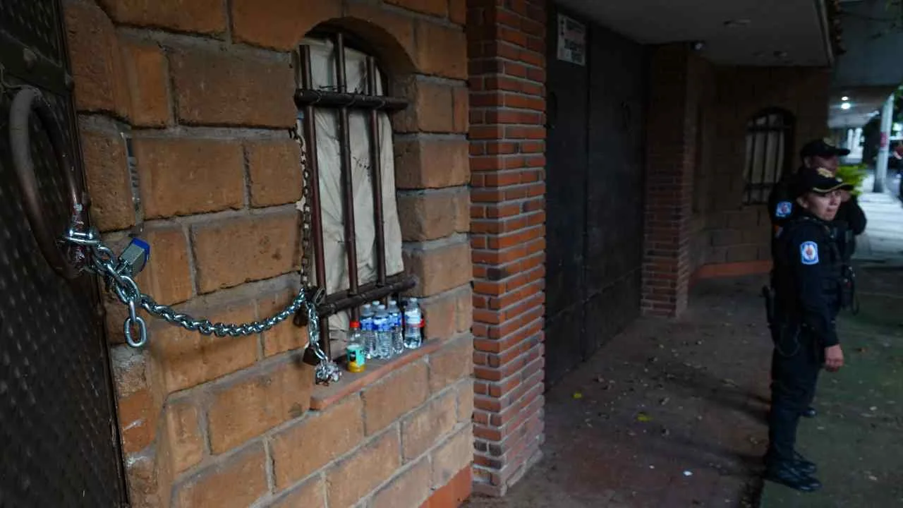 Investiga Fiscalía de CDMX a 14 funcionarios por posibles casos de despojo