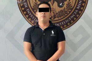Detienen en Chiapas a agente activo de la FGR por presunta extorsión a comerciantes