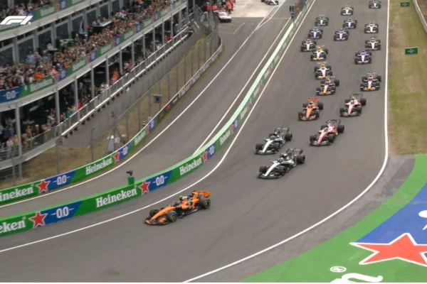 Verstappen choca y provoca bandera roja; Hamilton y Norris se disputan el liderato en Zandvoort