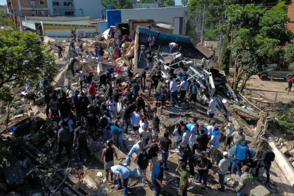 Terremoto de magnitud 7.4 en Colombia deja más de un centenar de muertos y genera ola de ayuda internacional