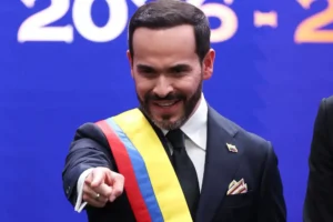 De la Espriella pronuncia su primer discurso prometiendo orden, fracking y guerra al narcotráfico