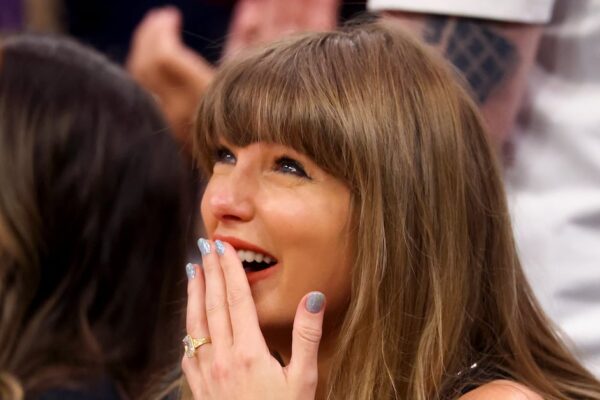 Taylor Swift logra retirar sus canciones de videos de TikTok vinculados a Trump