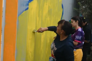 Plasman mural en muro fronterizo de Tijuana para visibilizar a madres buscadoras