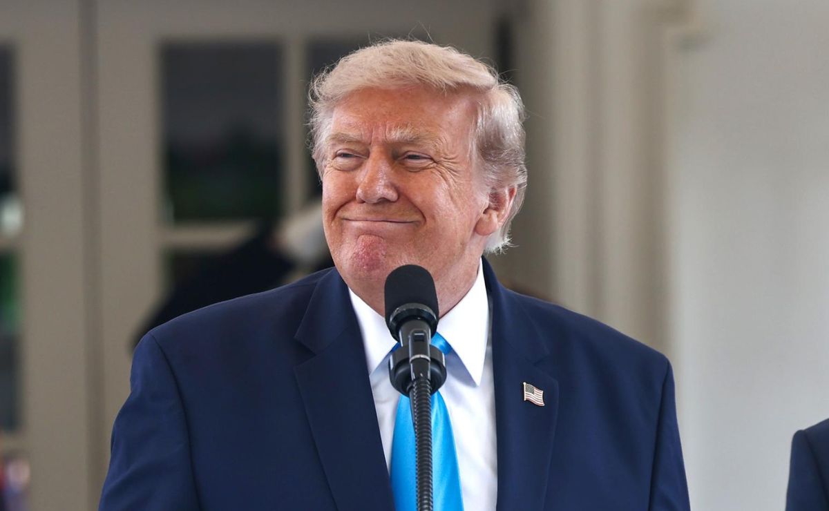 Trump amenaza con mantener bloqueo naval a Irán hasta lograr acuerdo o rendición