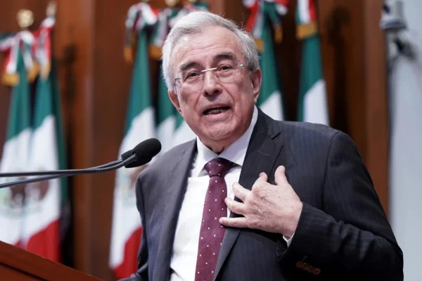 Rubén Rocha anuncia su regreso al gobierno de Sinaloa pese a investigación en EE.UU.