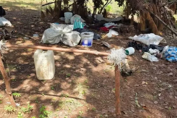 Reportan hallazgo de material para fabricar explosivos en Coyuca de Catalán